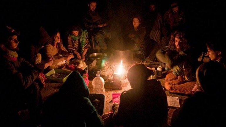 Cada Equinoccio se realiza un fogon gratuito donde se habla de temas espirituales y se cena en grupo.